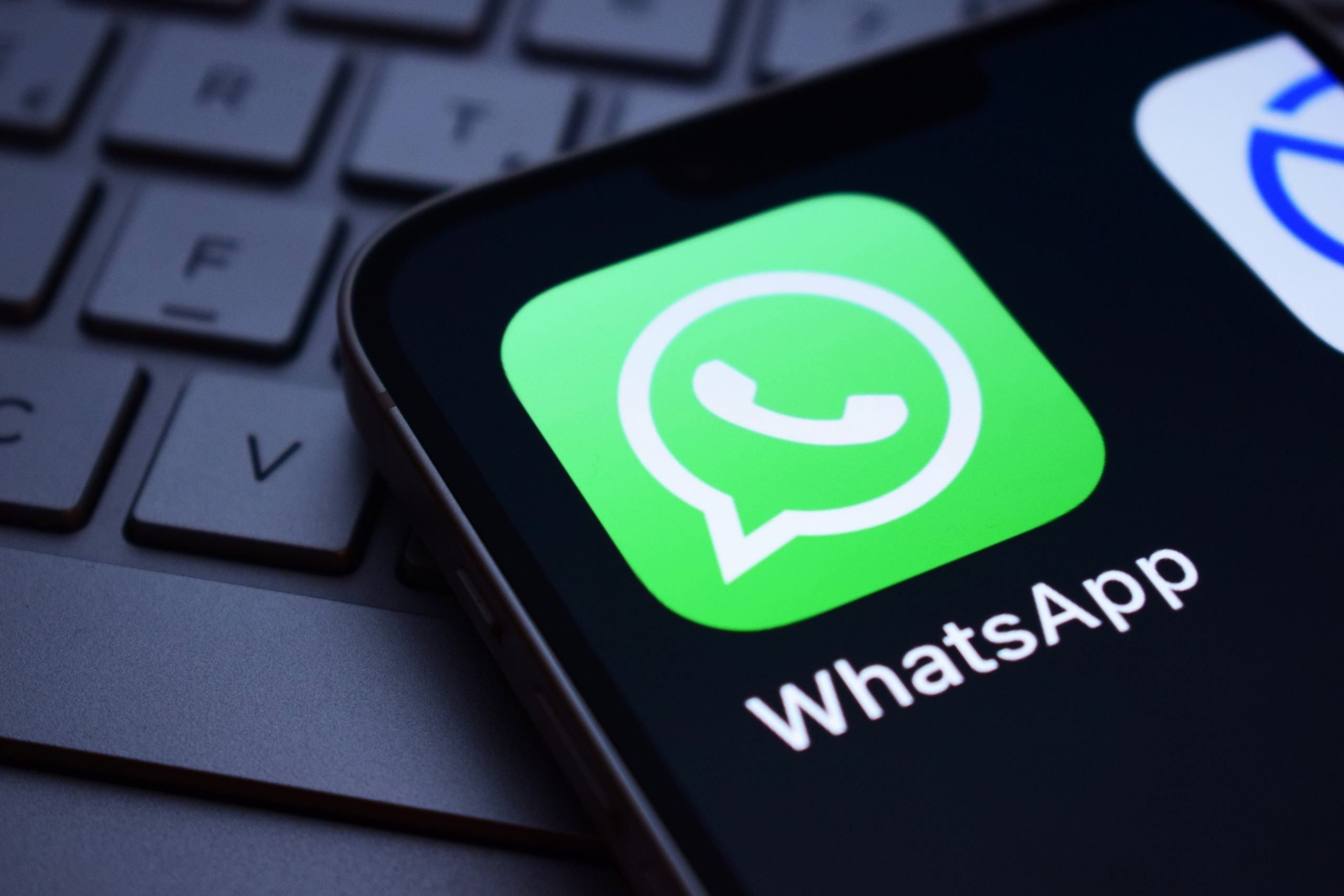 Leia mais sobre o artigo WhatsApp Business na sua estratégia: muito além de um chatbot